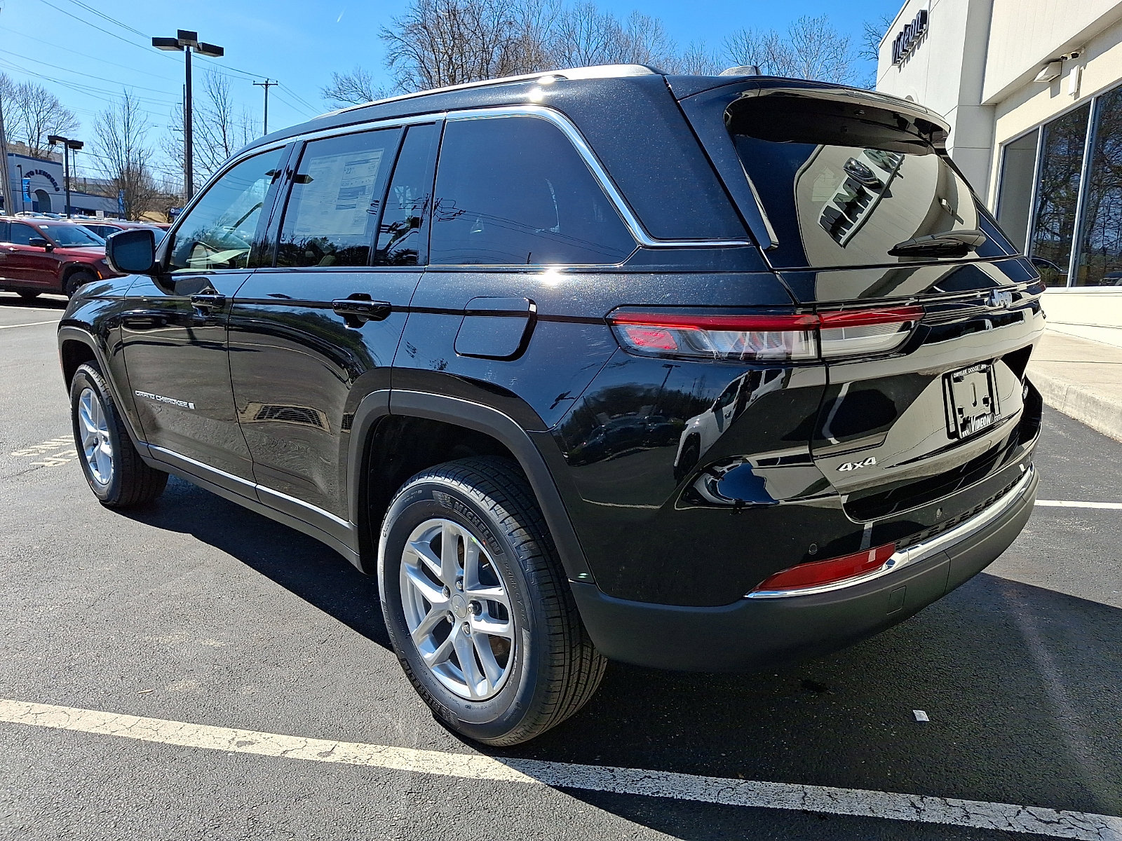 New 2026 Jeep Grand Cherokee Laredo image 4