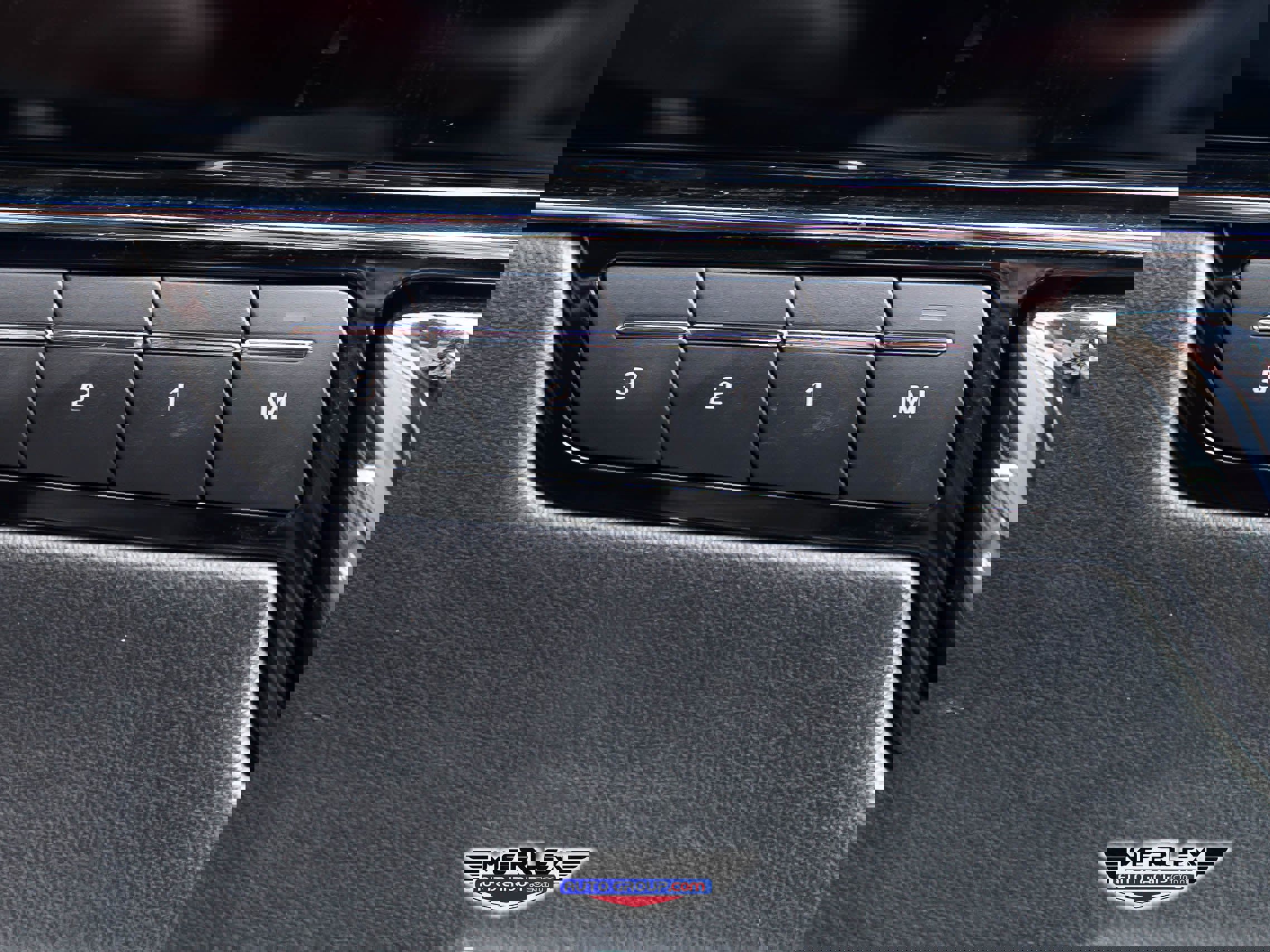 Used 2019 Jaguar XJ R-Sport image 38