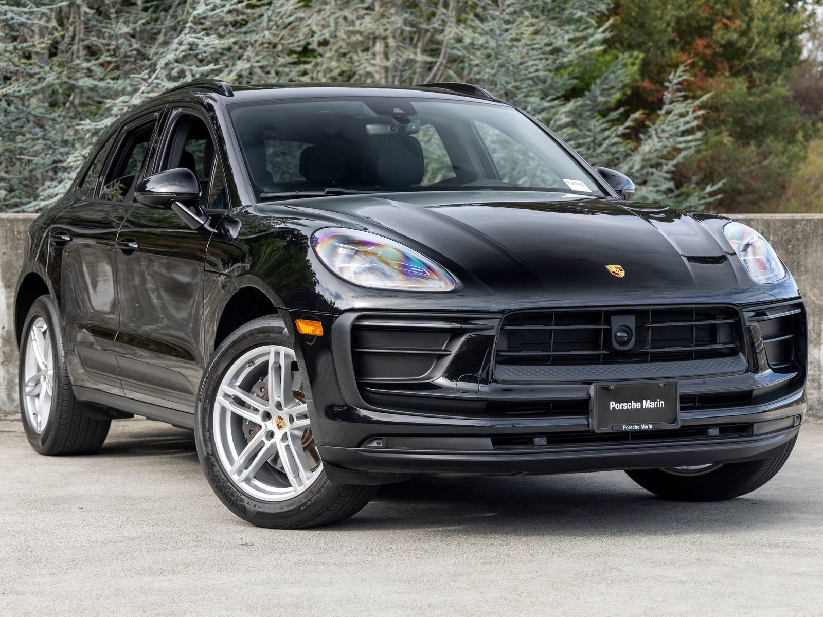 Certified 2023 Porsche Macan AWD/4WD image 6