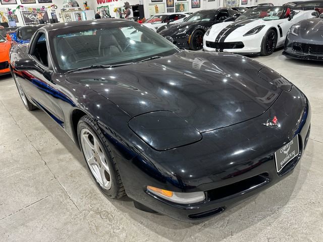 Used 2000 Chevrolet Corvette Coupe w/ Lighting Pkg image 4