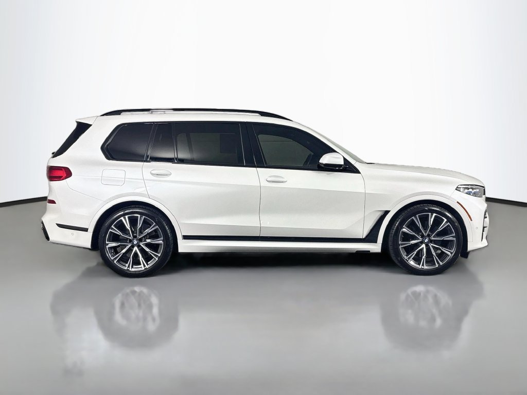Used 2021 BMW X7 M50i w/ Dynamic Handling Package AWD/4WD image 11
