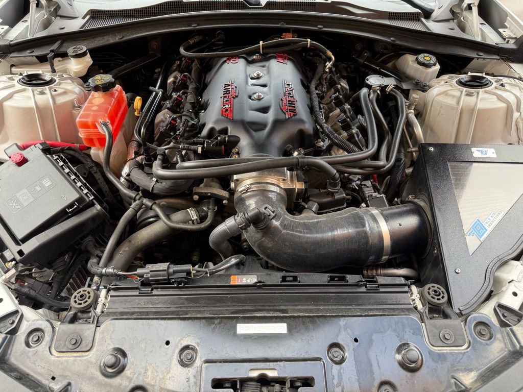 Used 2018 Chevrolet Camaro SS image 17