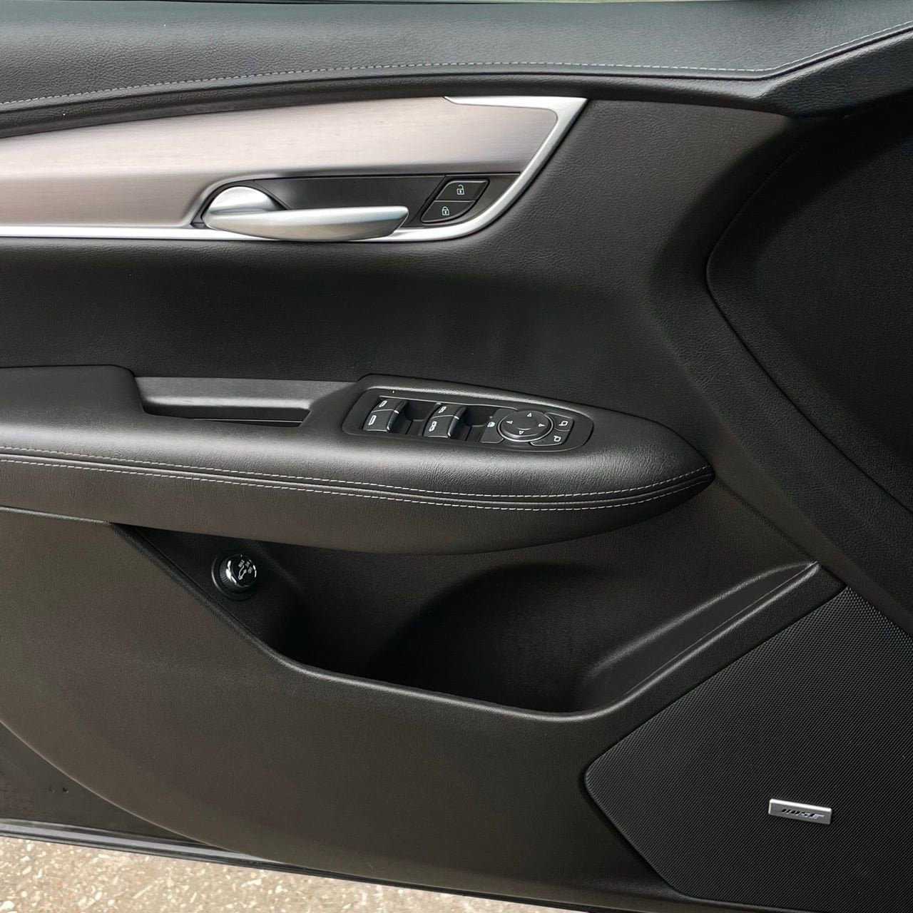 Used 2024 Cadillac XT5 Luxury w/ LPO, Floor Liner Package FWD image 22