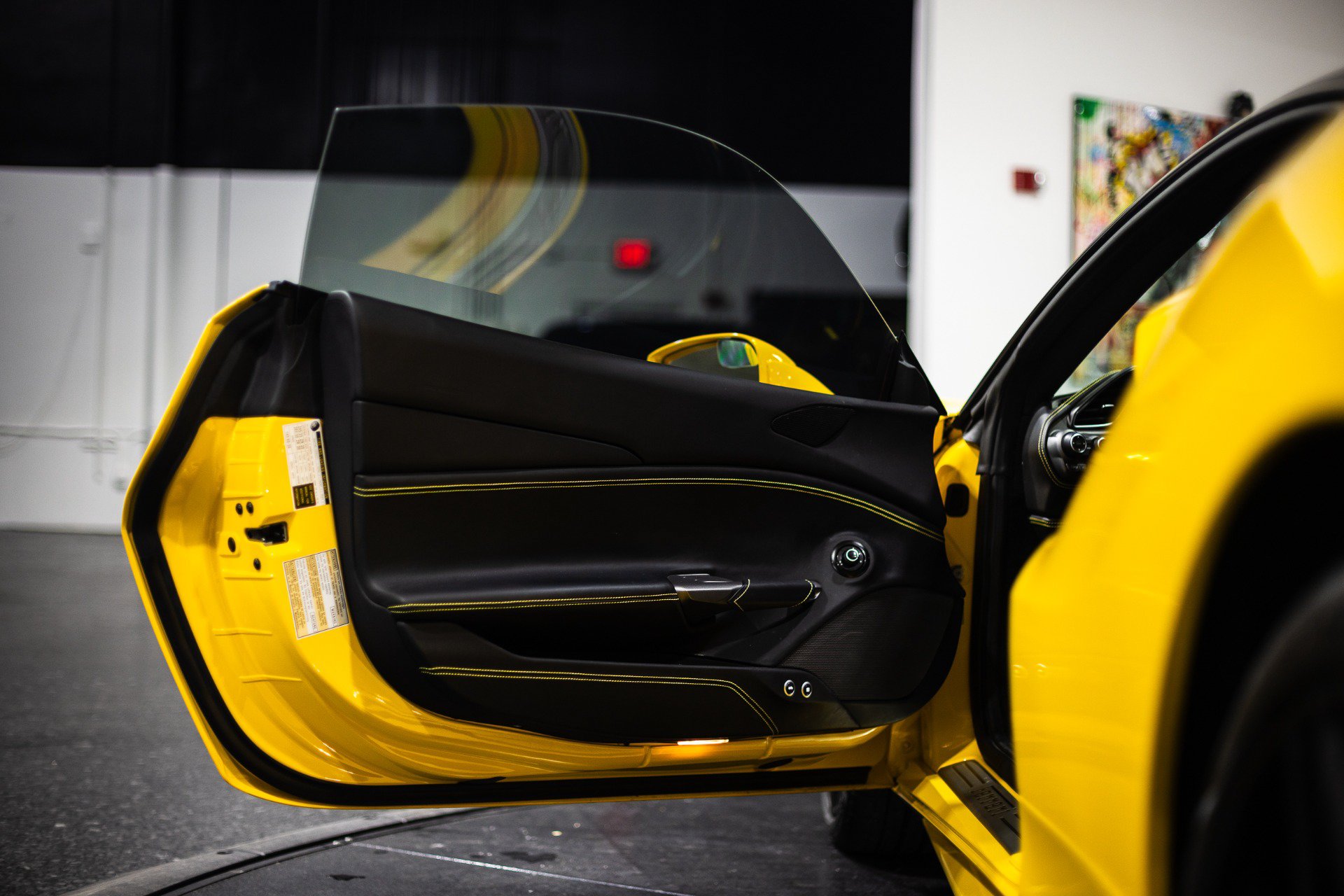 Used 2018 Ferrari 488 GTB RWD image 30