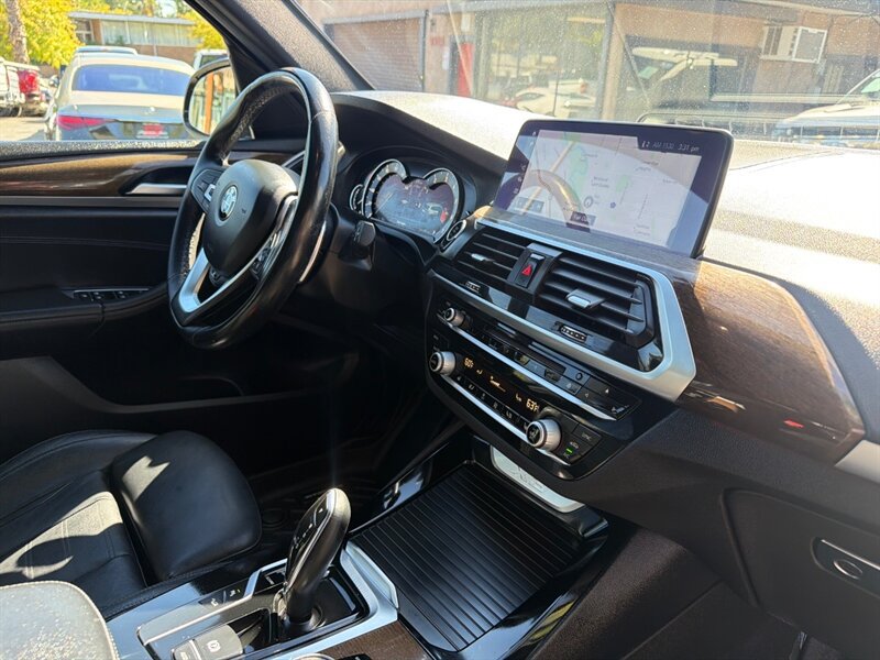 Used 2018 BMW X3 xDrive30i AWD/4WD image 25