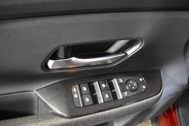 Certified 2025 Nissan Kicks SV w/ SV Premium Package AWD/4WD image 8