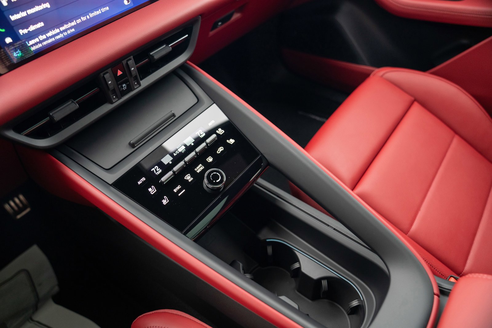 New 2026 Porsche Macan 4S Electric AWD/4WD image 21