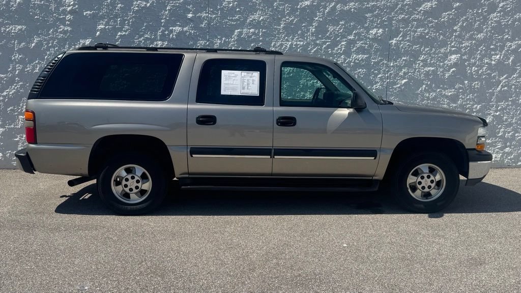 Used 2003 Chevrolet Suburban LS w/ LS Preferred Equipment Group AWD/4WD image 2