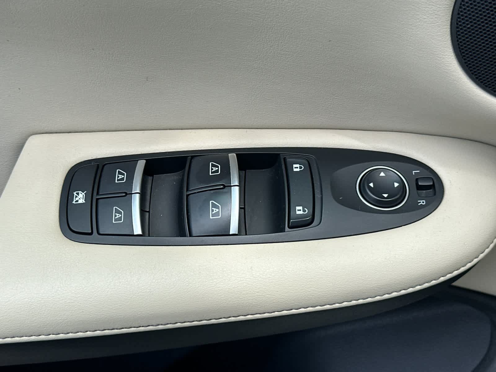 Used 2019 INFINITI QX50 Essential w/ Premium Heat Package FWD image 13