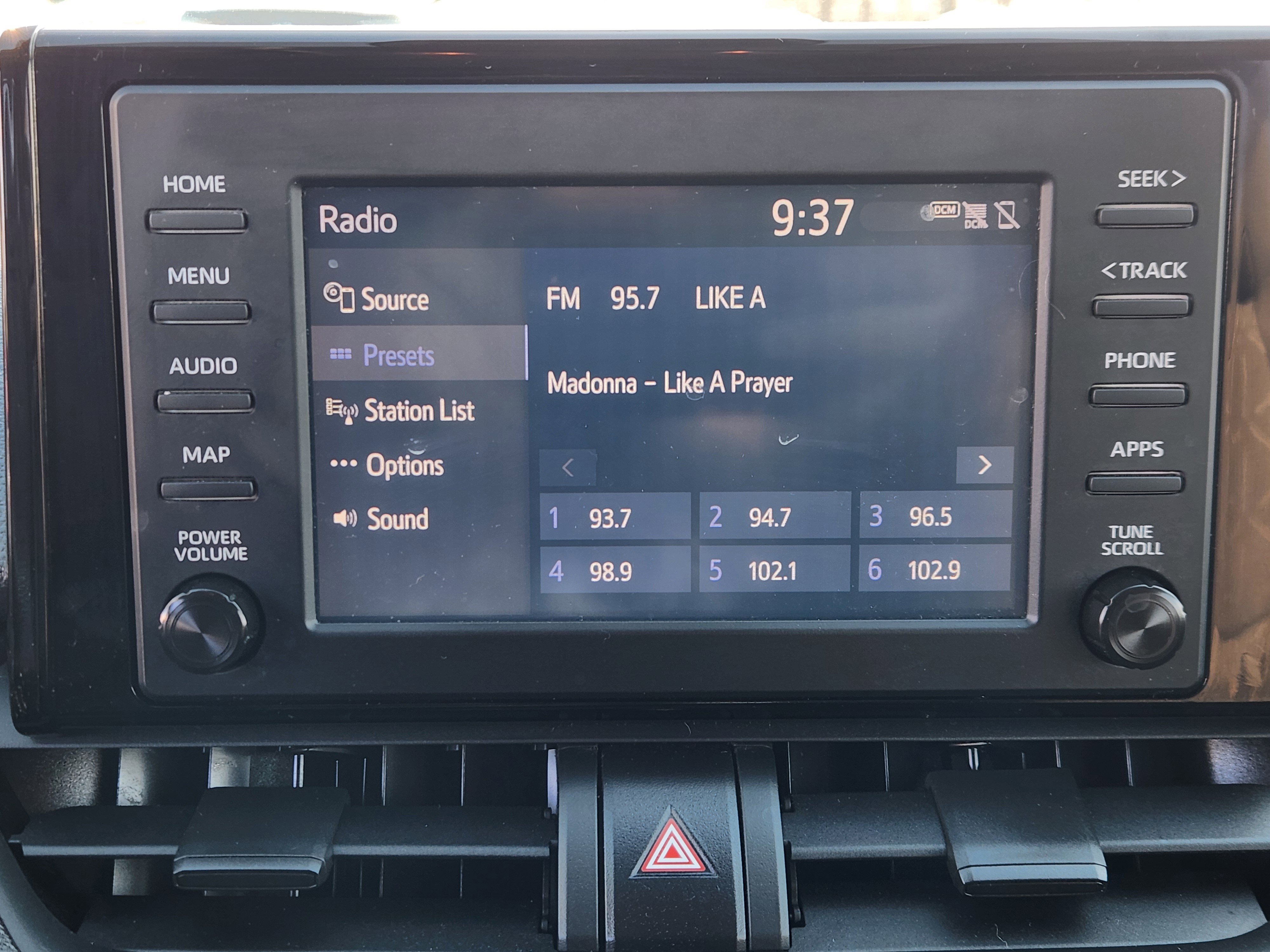 Used 2019 Toyota RAV4 XLE image 11