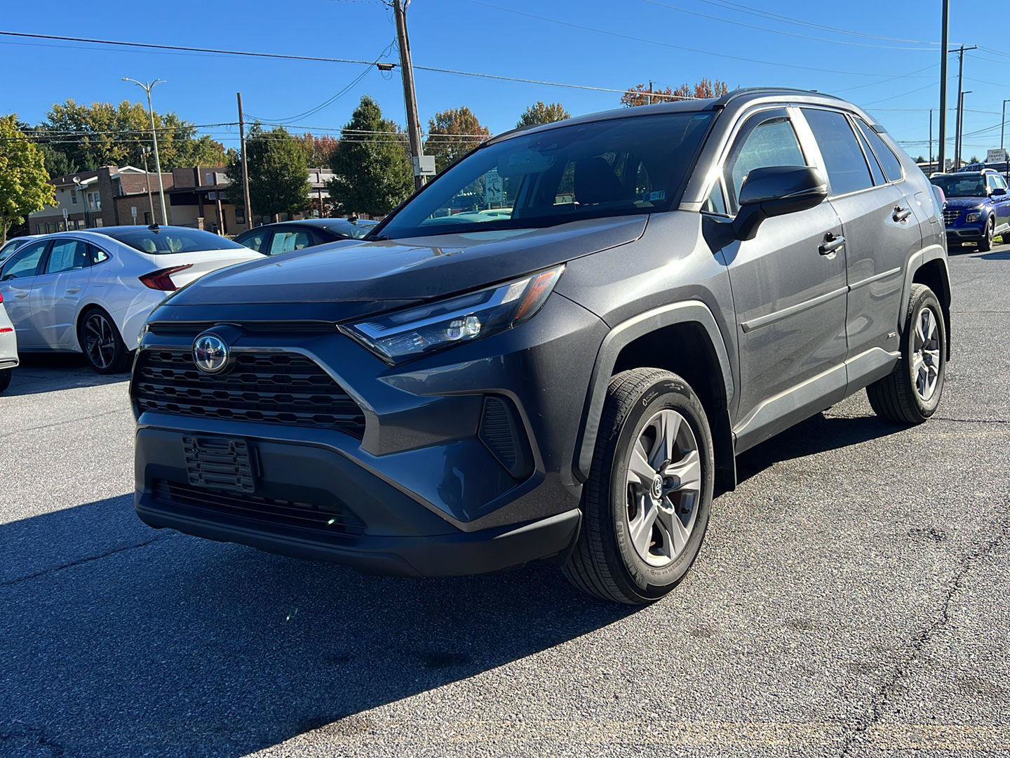 Used 2023 Toyota RAV4 XLE w/ Convenience Package AWD/4WD image 1