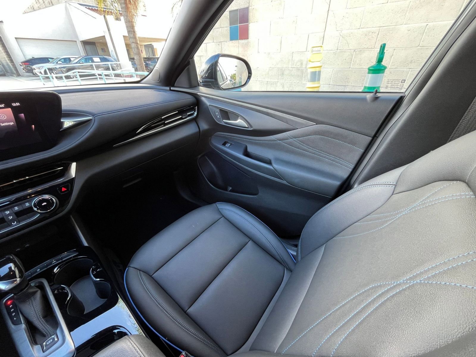 Used 2025 Buick Envista Sport Touring image 35