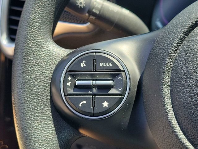 Used 2024 Kia Soul LX w/ Option Group 015 FWD image 30