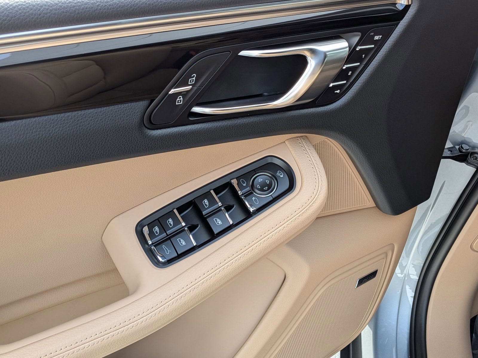 New 2026 Porsche Macan image 15