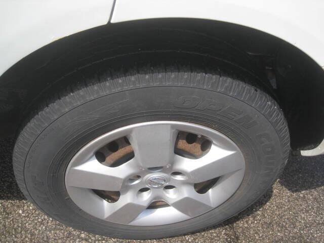 Used 2014 Nissan Rogue S AWD/4WD image 25