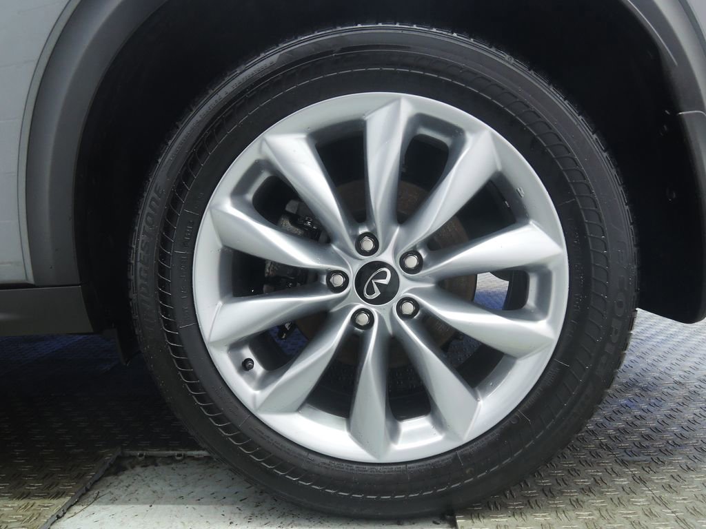 Used 2022 INFINITI QX50 Luxe image 7