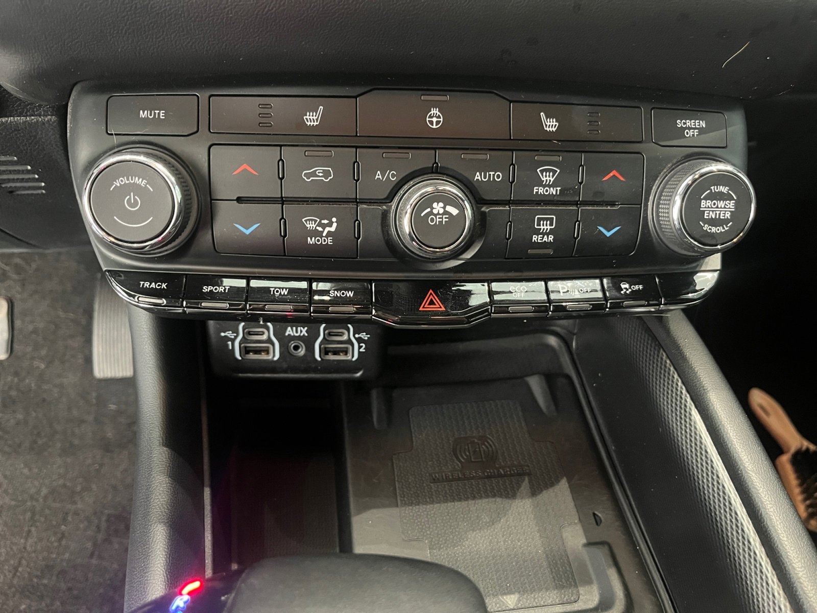 Used 2022 Dodge Durango R/T w/ Tow 'N Go Package image 17