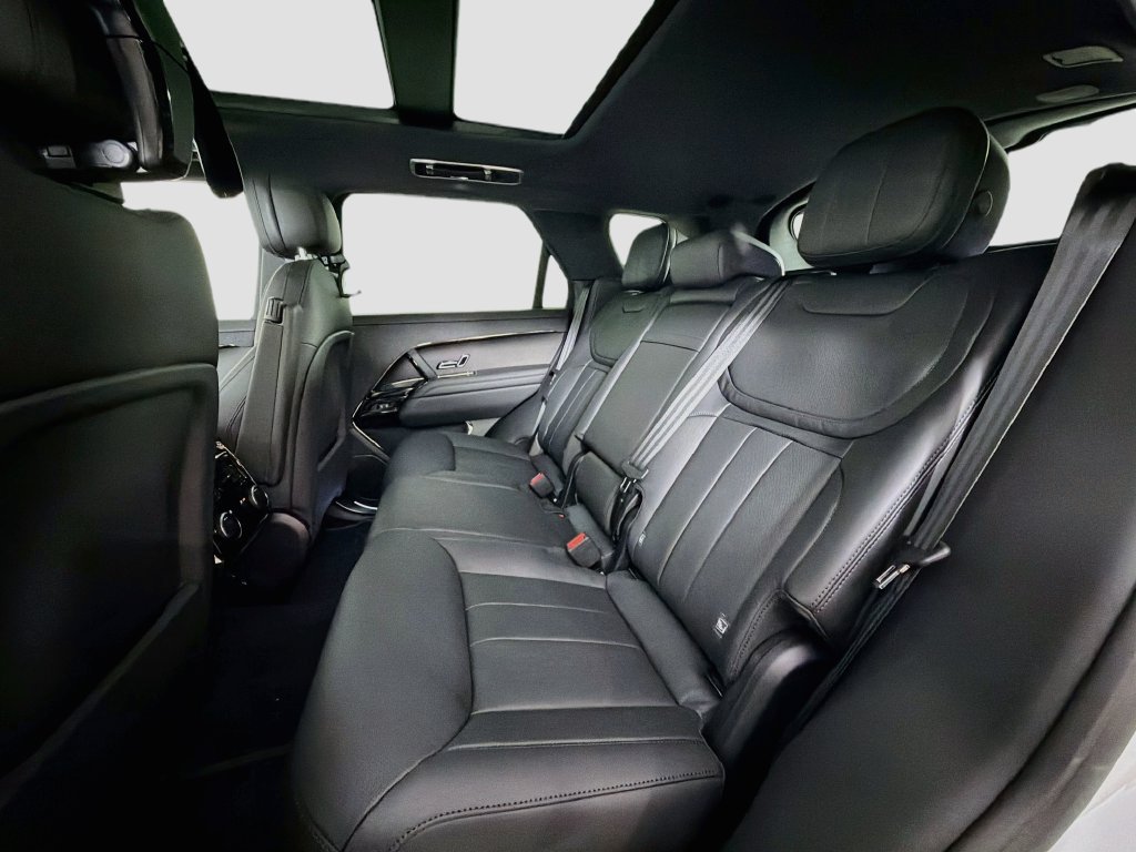 New 2027 Land Rover Range Rover Sport Dynamic SE AWD/4WD image 26
