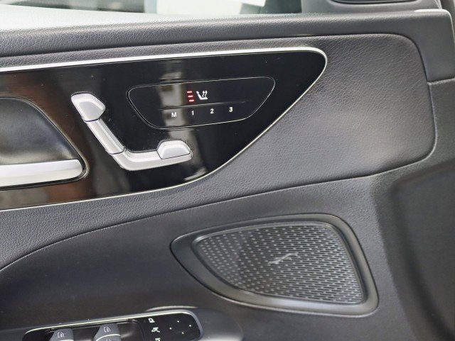 Used 2024 Mercedes-Benz C 300 4MATIC Sedan image 30