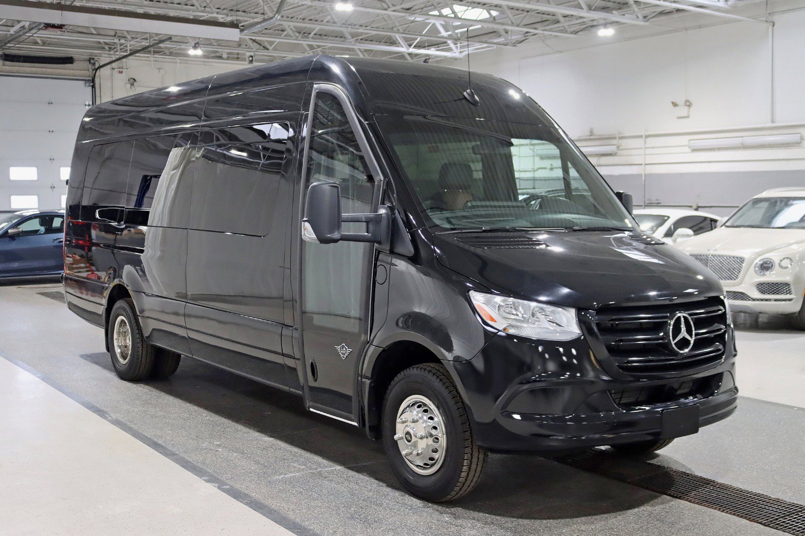 Used 2023 Mercedes-Benz Sprinter 3500 image 10