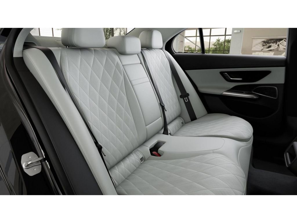 New 2026 Mercedes-Benz E 450 4MATIC Sedan image 5