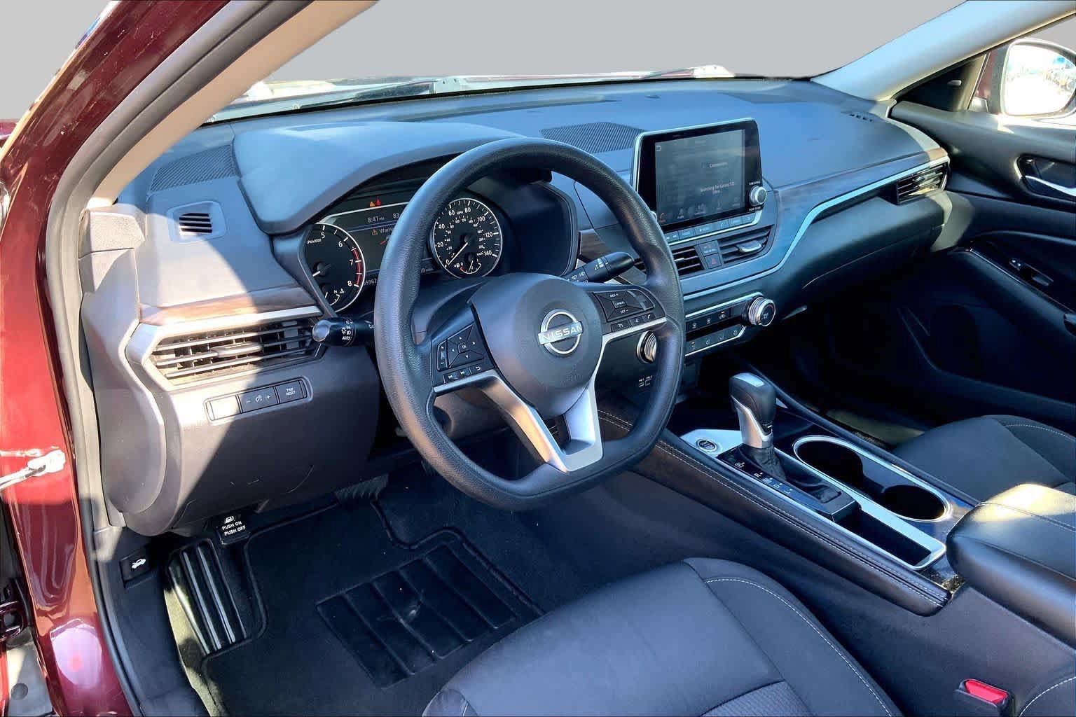 Used 2023 Nissan Altima 2.5 SV FWD image 18