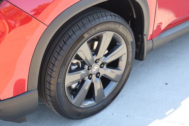 Used 2025 Honda Pilot Sport image 3