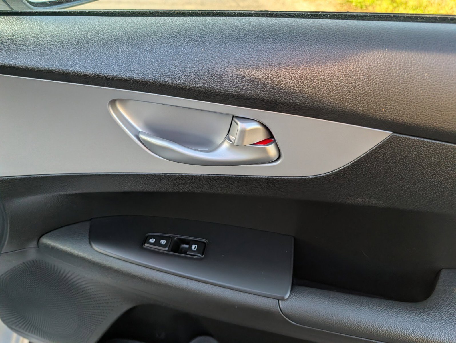 Used 2023 Kia Forte LXS w/ LXS Technology Package FWD image 22