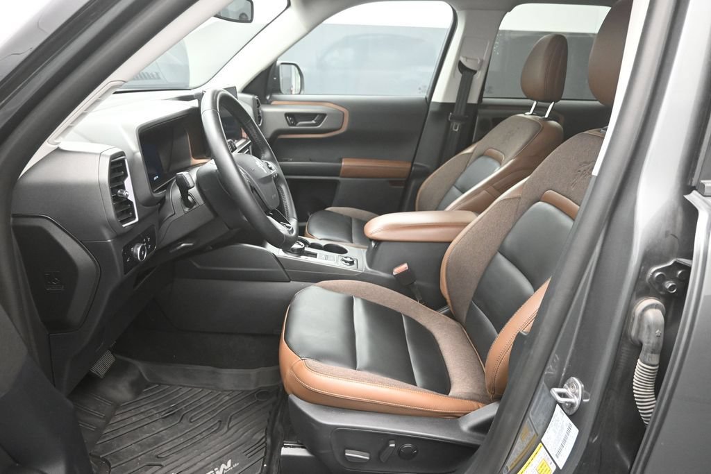 Certified 2025 Ford Bronco Sport Outer Banks w/ Outer Banks Tech Package+ AWD/4WD image 19