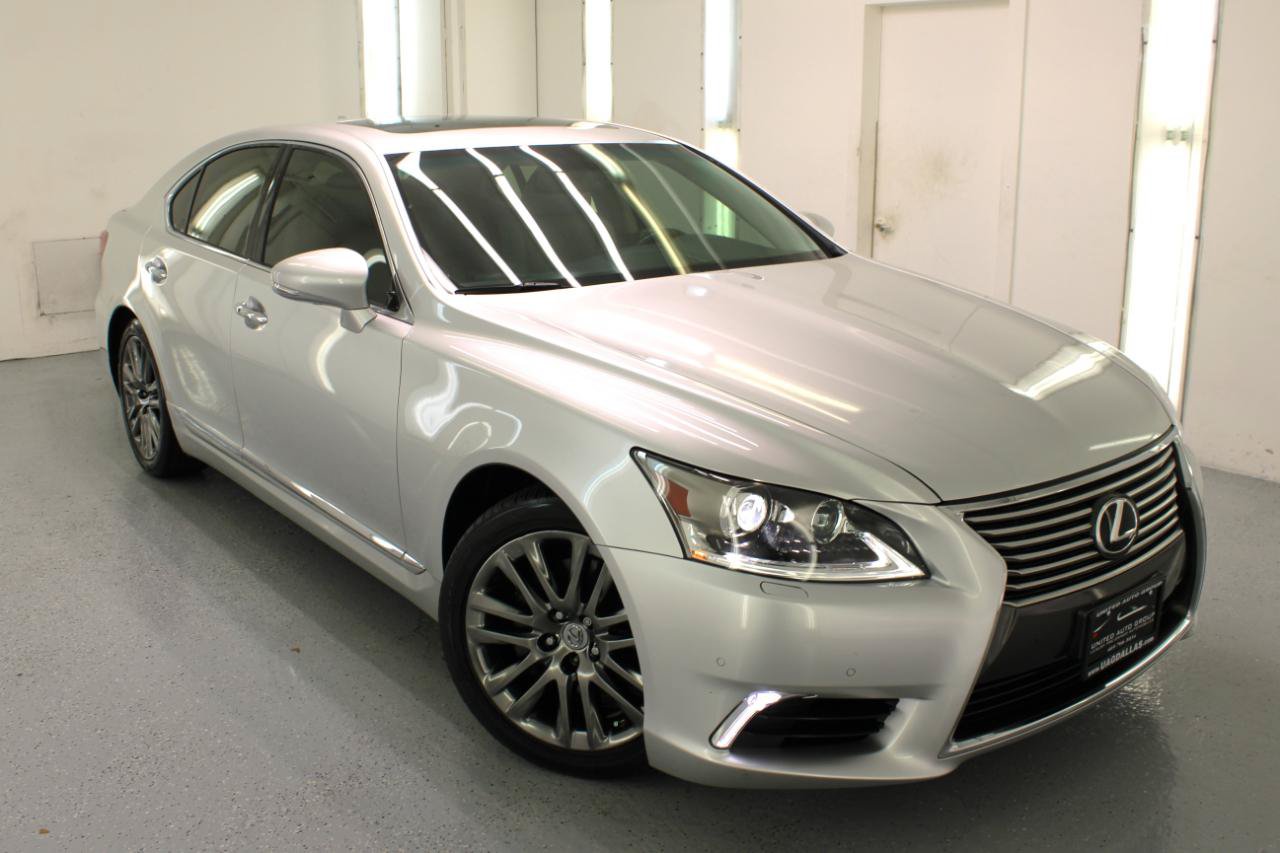 Used 2016 Lexus LS 460 w/ Comfort Package RWD image 28