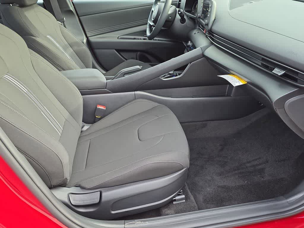 New 2026 Hyundai Elantra Sport FWD image 21