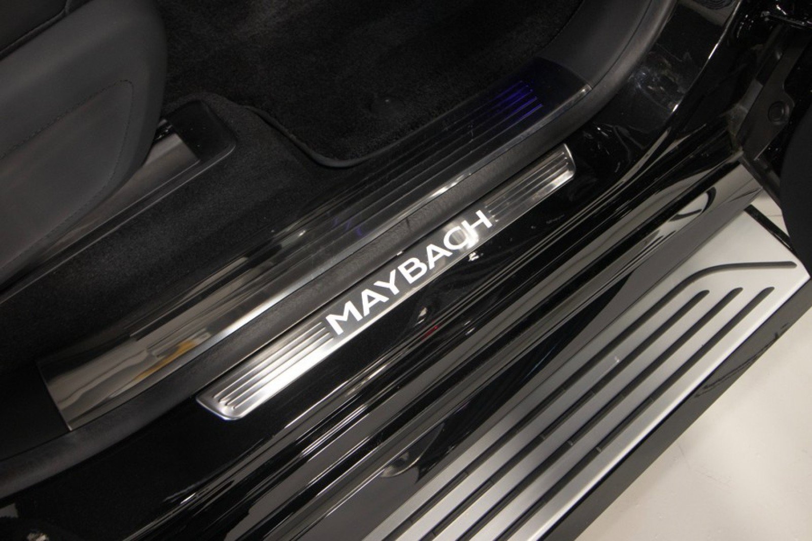 Used 2024 Mercedes-Benz Maybach GLS 600 4MATIC image 37