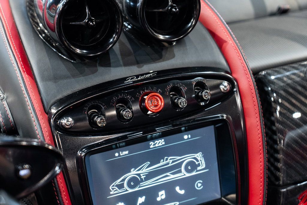 Used 2017 Pagani Huayra image 26