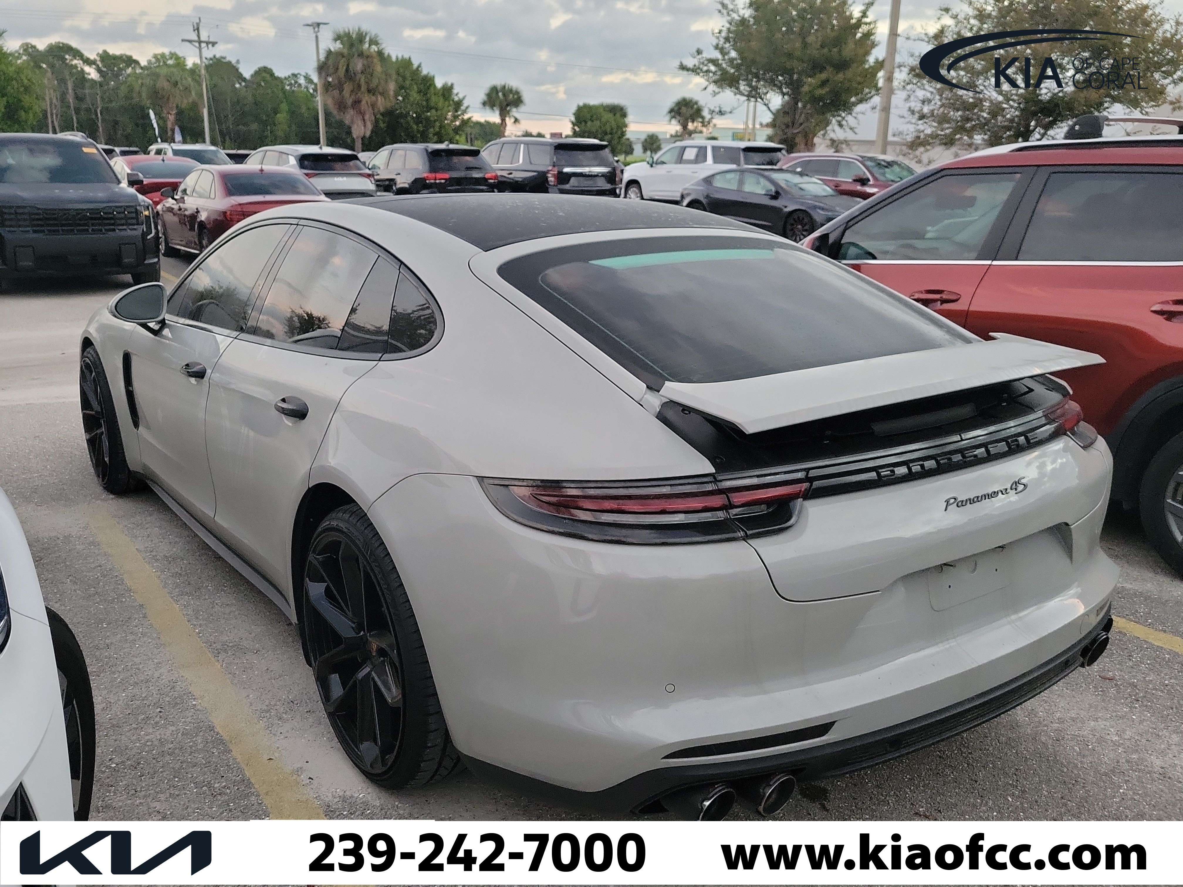 Used 2018 Porsche Panamera 4S AWD/4WD image 5
