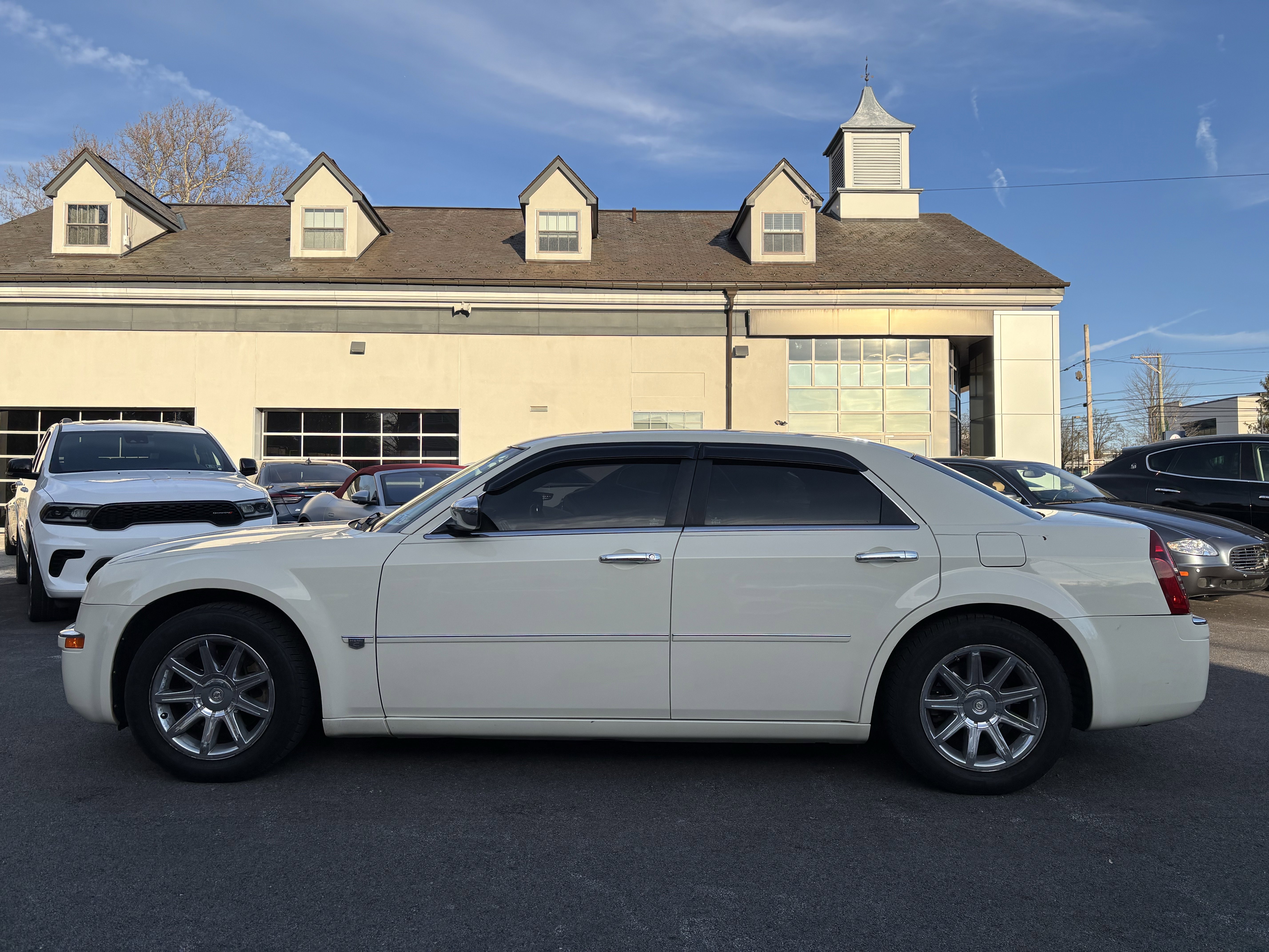 Used 2005 Chrysler 300 C image 2