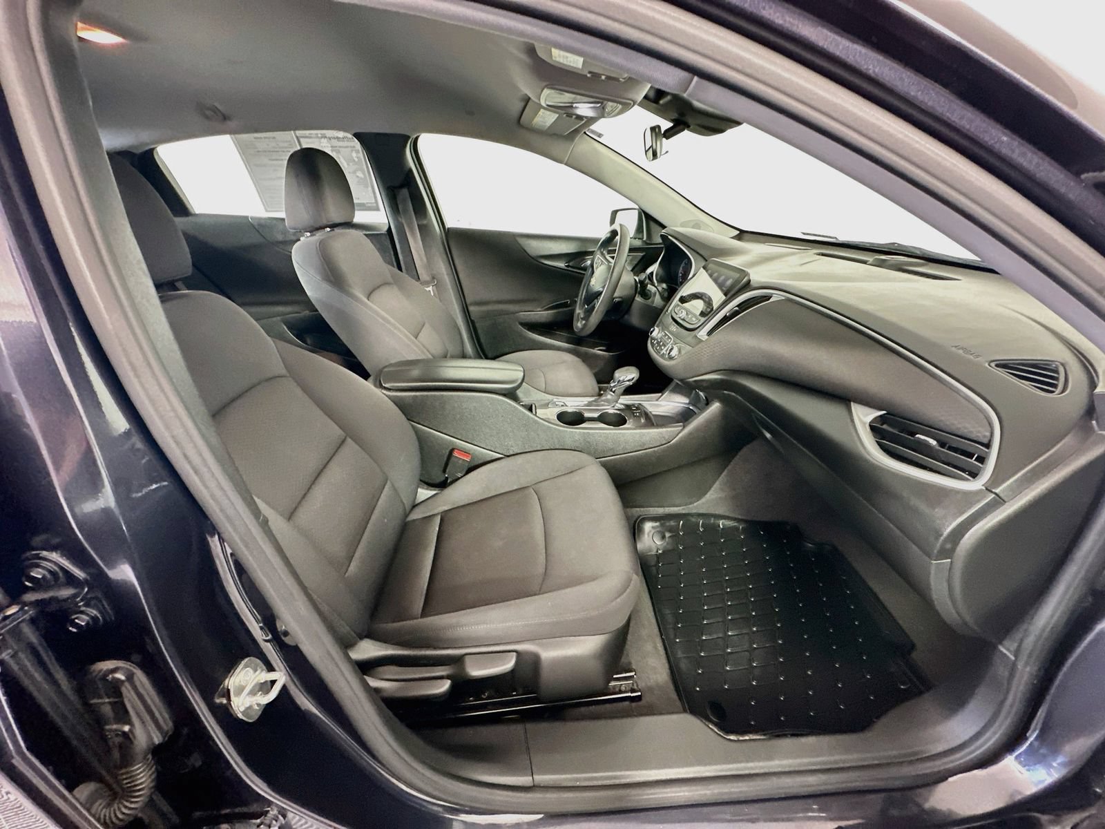 Used 2023 Chevrolet Malibu LT w/ Driver Confidence Package FWD image 32