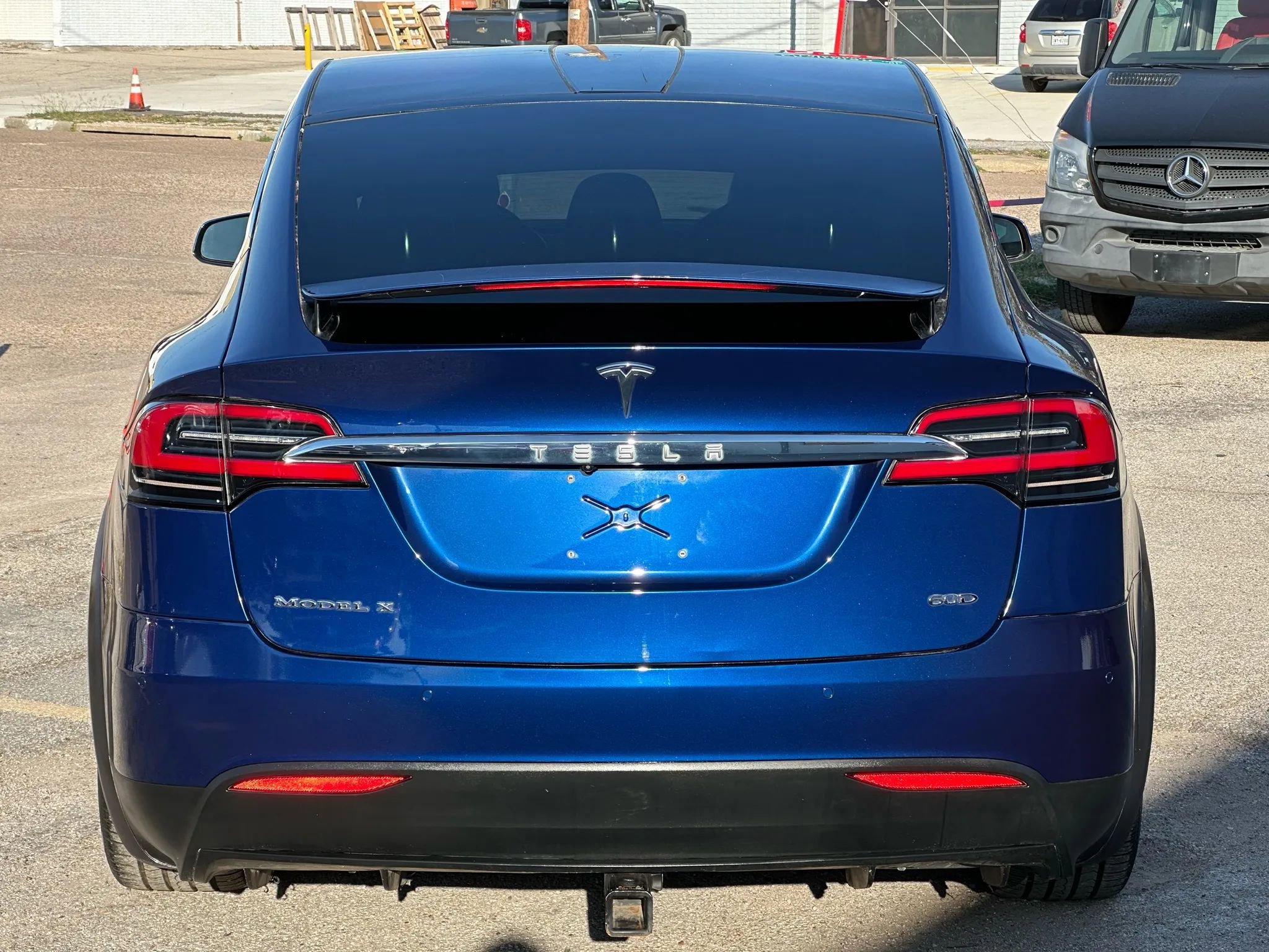 Used 2016 Tesla Model X 60D image 5
