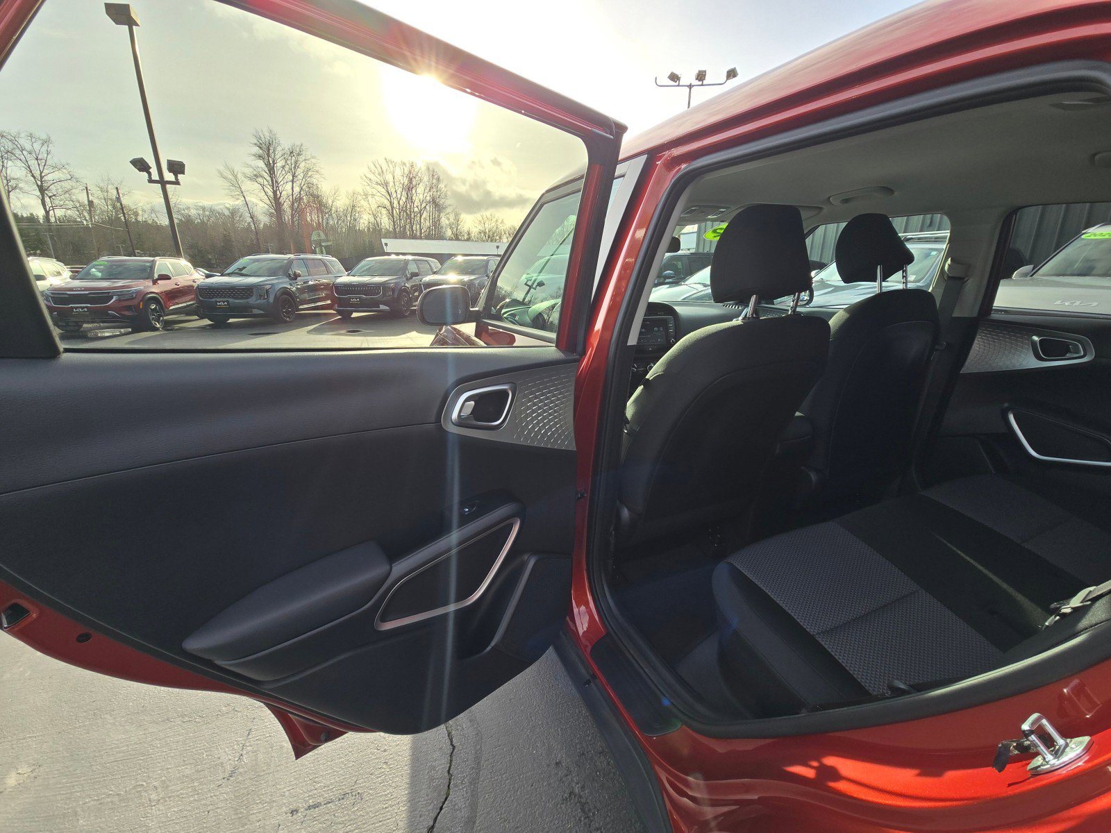 Used 2022 Kia Soul LX image 17