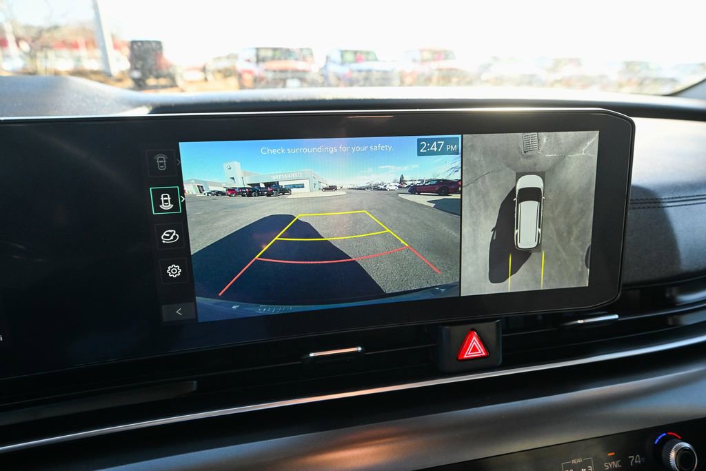 Used 2025 Kia Carnival SX Prestige image 37