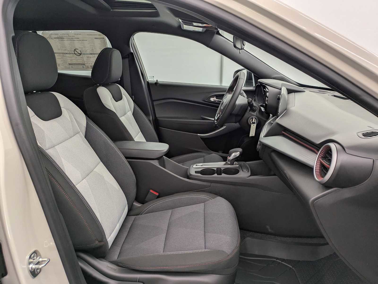 New 2026 Chevrolet Trax RS w/ Sunroof Package FWD image 23