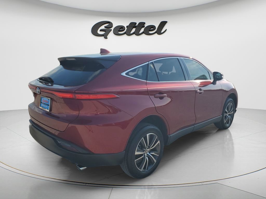 Certified 2023 Toyota Venza LE image 5