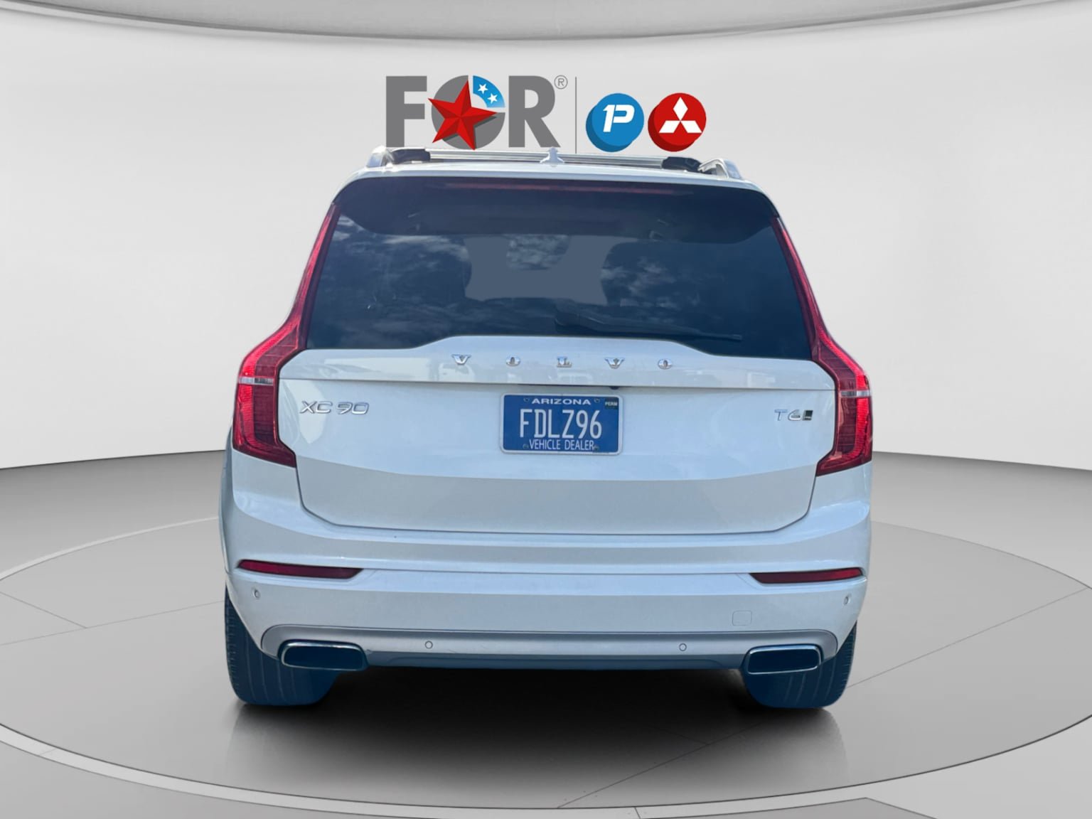 Used 2016 Volvo XC90 T6 Momentum w/ Momentum Plus Package AWD/4WD image 4