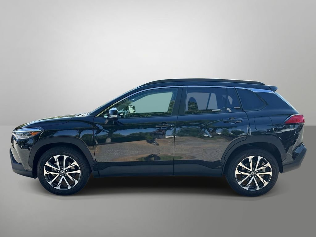 Used 2024 Toyota Corolla Cross XLE AWD/4WD image 26