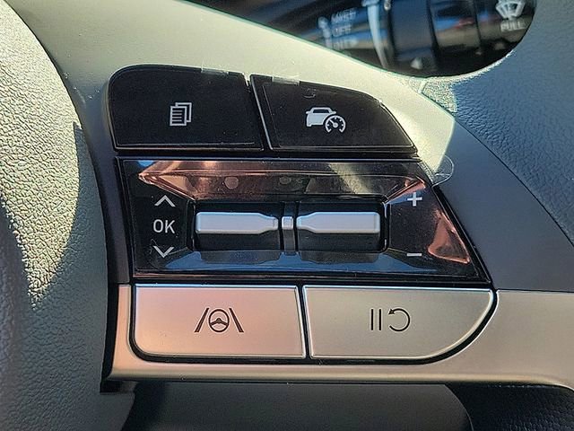 New 2025 Hyundai Elantra Sport image 12