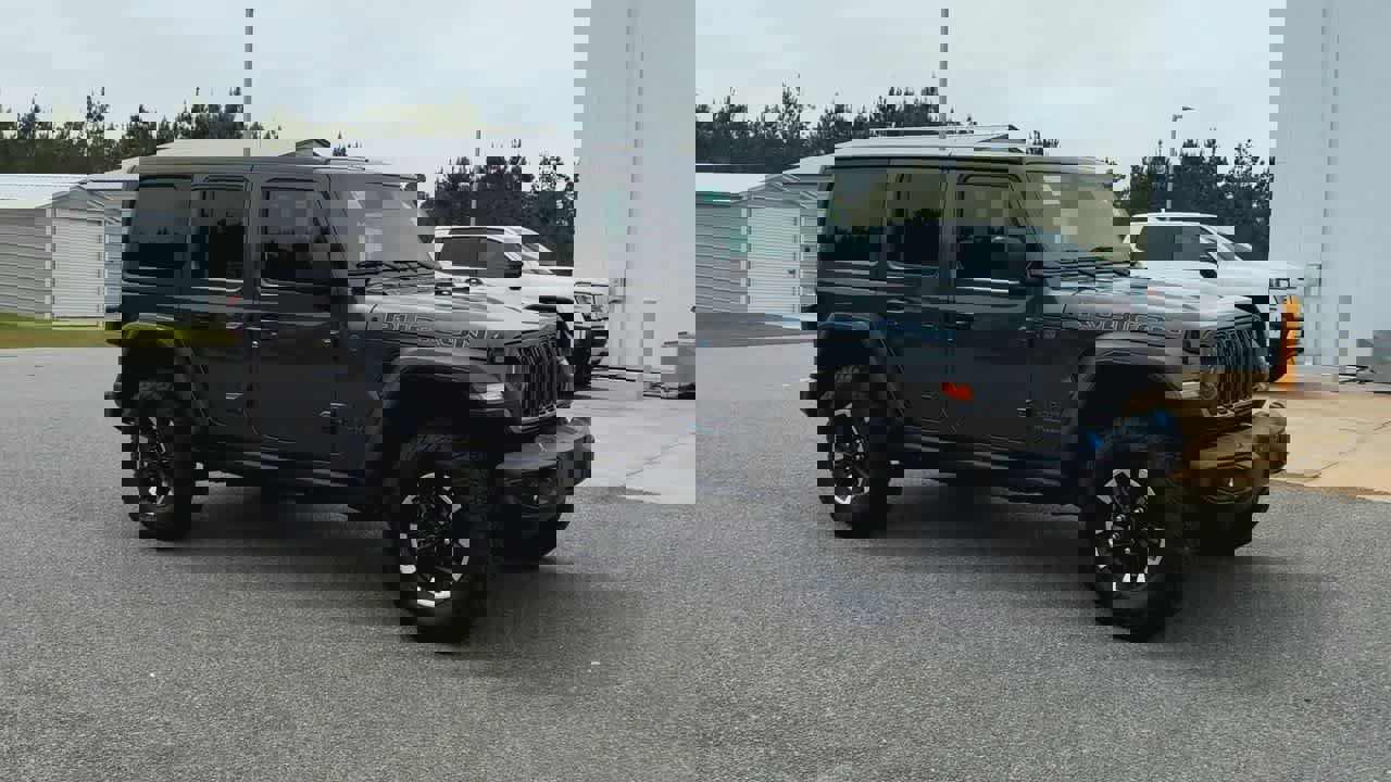 Used 2025 Jeep Wrangler Unlimited Rubicon 4xe w/ Convenience Group image 2