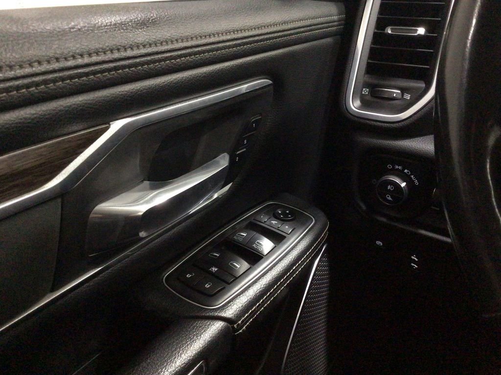 Used 2020 RAM 1500 Laramie w/ Off Road Group image 18