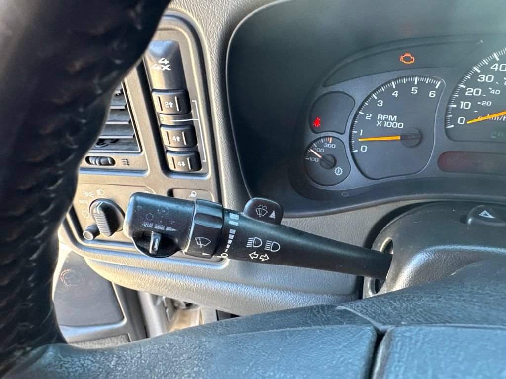 Used 2005 Chevrolet Silverado 2500 LS AWD/4WD image 19