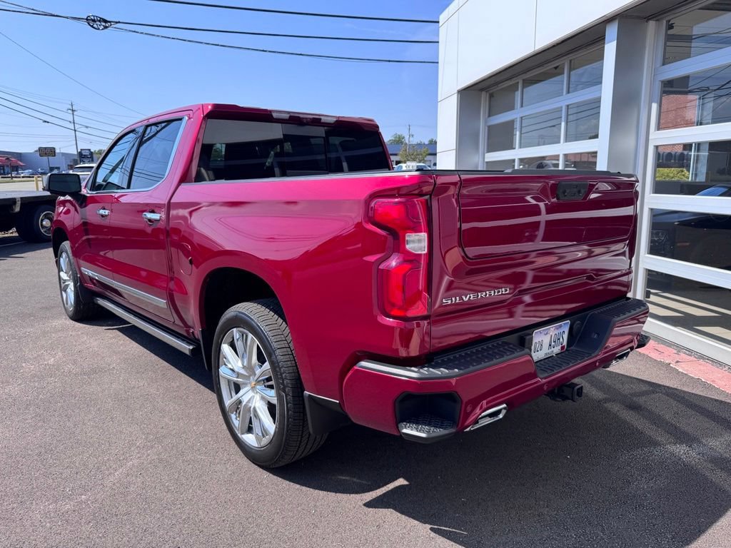 Used 2024 Chevrolet Silverado 1500 High Country AWD/4WD image 4