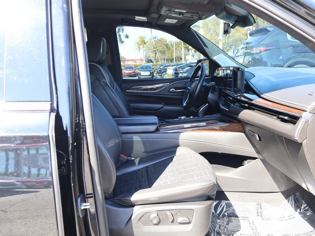 Used 2021 Cadillac Escalade Premium Luxury Platinum image 37