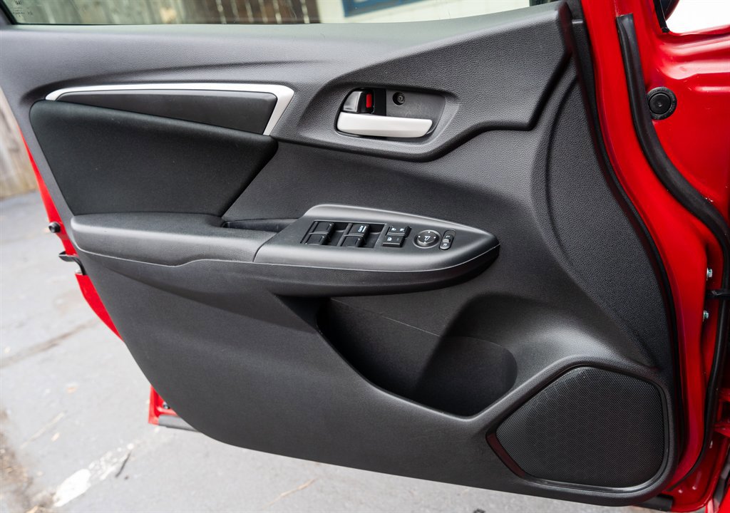 Used 2015 Honda Fit LX image 25